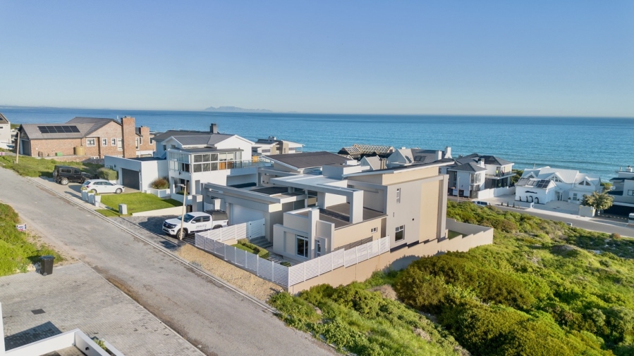 4 Bedroom Property for Sale in Yzerfontein Western Cape